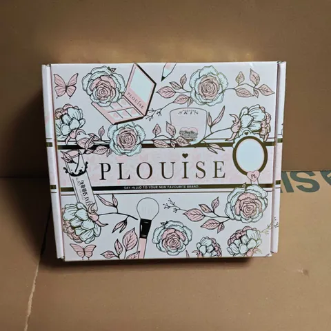 SEALED PLOUISE SMALL COSMETICS SURPRISE BOX SET