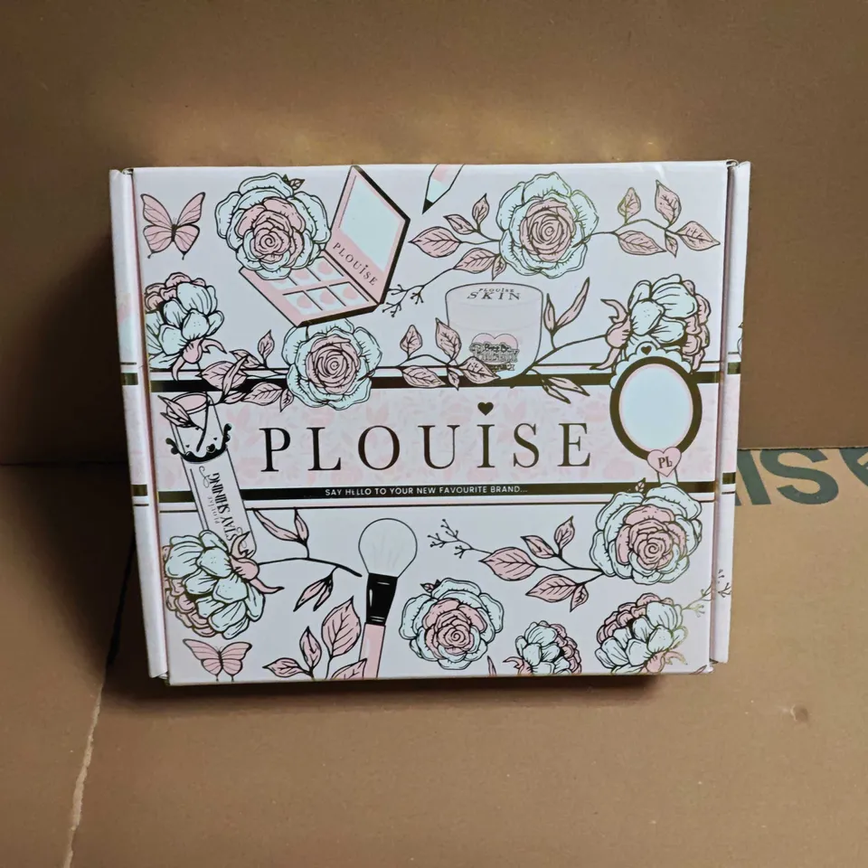 SEALED PLOUISE SMALL COSMETICS SURPRISE BOX SET