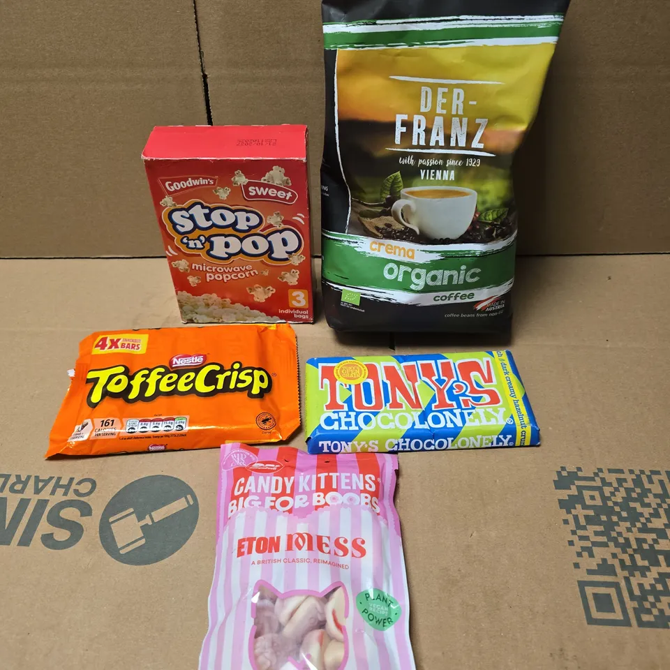 APPROXIMATELY 10 ASSORTED FOOD/DRINK PRODUCTS TO INCLUDE TOFFEE CRISP, TONY'S CHOCOLATE, DER-FRANZ COFFEE ETC