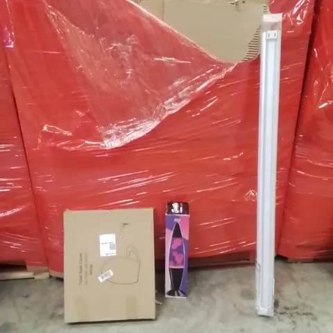 PALLET OF ASSORTED HOUSEHOLD GOODS AND PRODUCTS TO INCLUDE;TOILET SEAT COVER,LAVA LAMP,ROLLER BLINDS