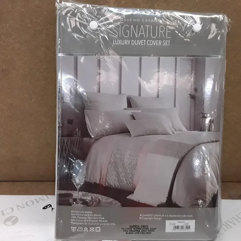 BRAND NEW GEVENO CAVILA DUVET SET - DOUBLE (DUCK EGG )