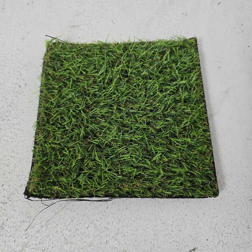 GARDENWAREHOUSE 10 PACK OF ARTIFICIAL GRASS PATCH TILES