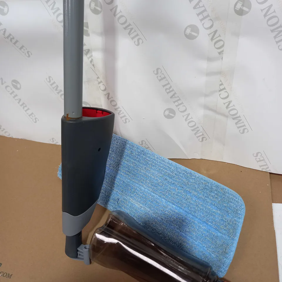 ADDIS SPRAY MOP WITH MICTOFIBRE FLAT HEAD RRP £22.99