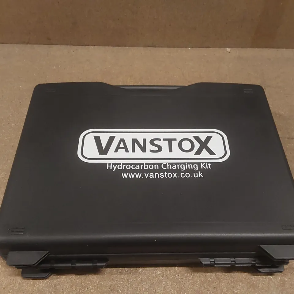 VANSTOX HYDROCARBON CHARGING KIT