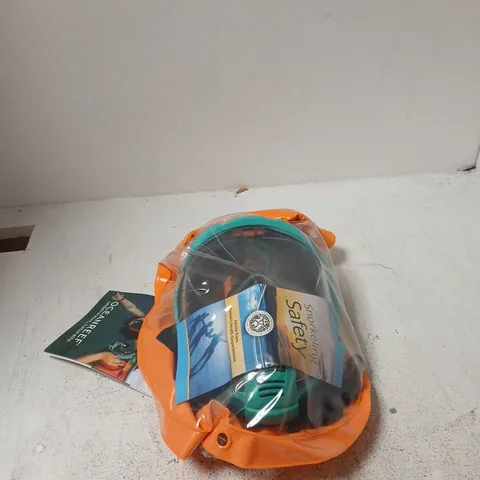 OCEAN REEF ARIA QR+ SNORKELLING MASK - GREEN - S/M