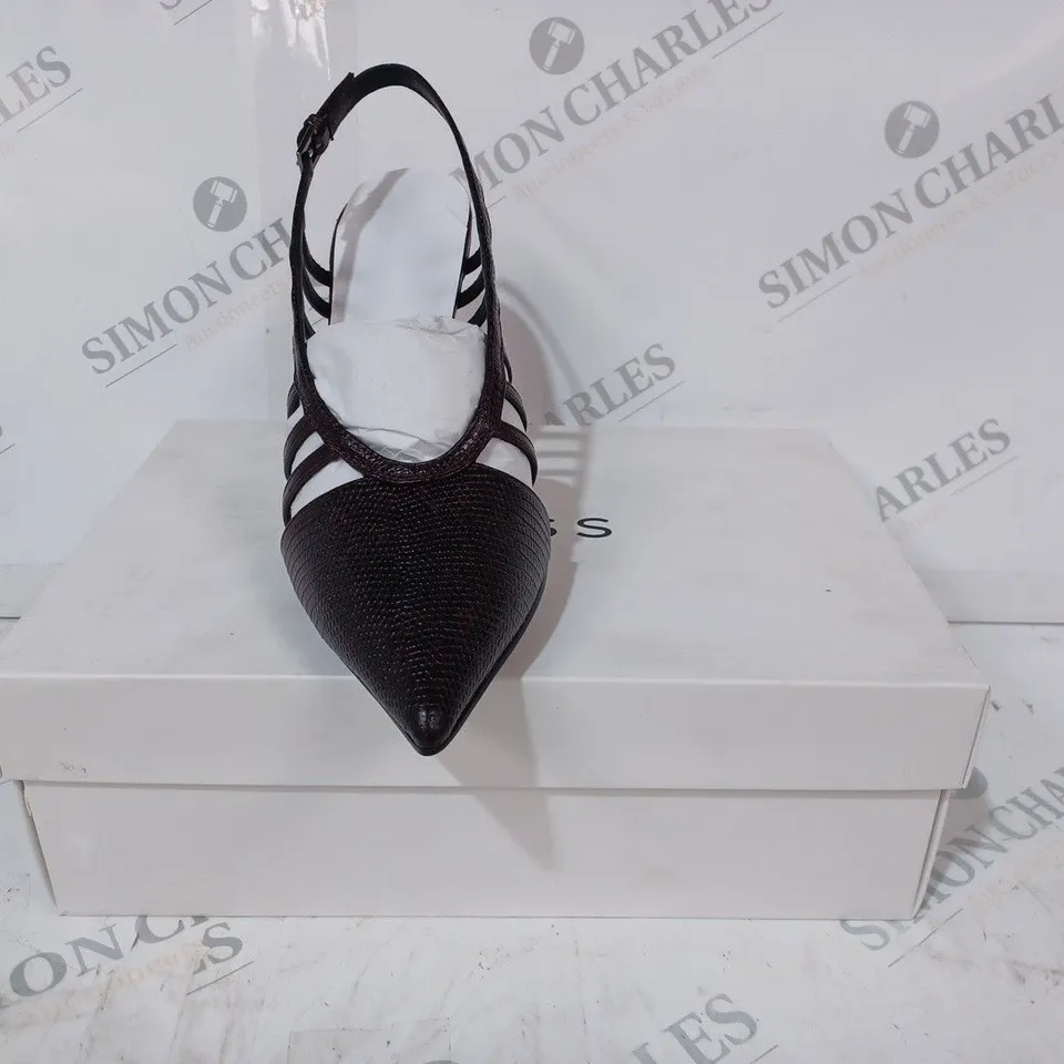 BOXED PAIR OF REISS DAPHNE SLINGBACK HEELS IN POMEGRANATE SIZE 6