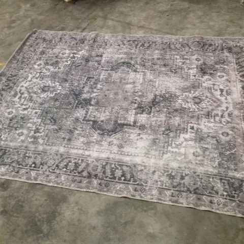 QUALITY DESIGNER AREA RUG - APPROXIMATELY 155×210CM