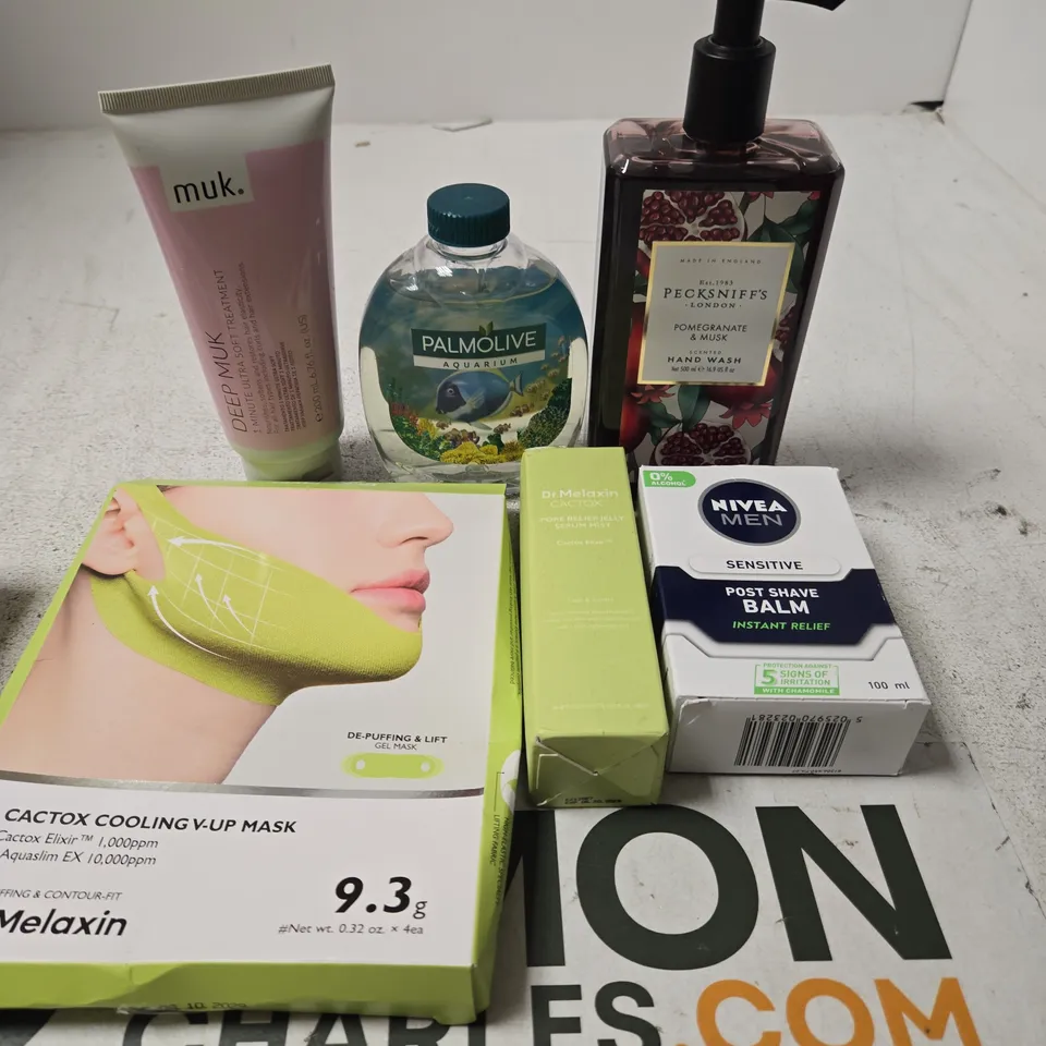 APPROXIMATELY 20 ASSORTED HEALTH & BEAUTY PRODUCTS TO INCLUDE NIVEA MEN BALM, HAND WASH, V-UP MASK ETC
