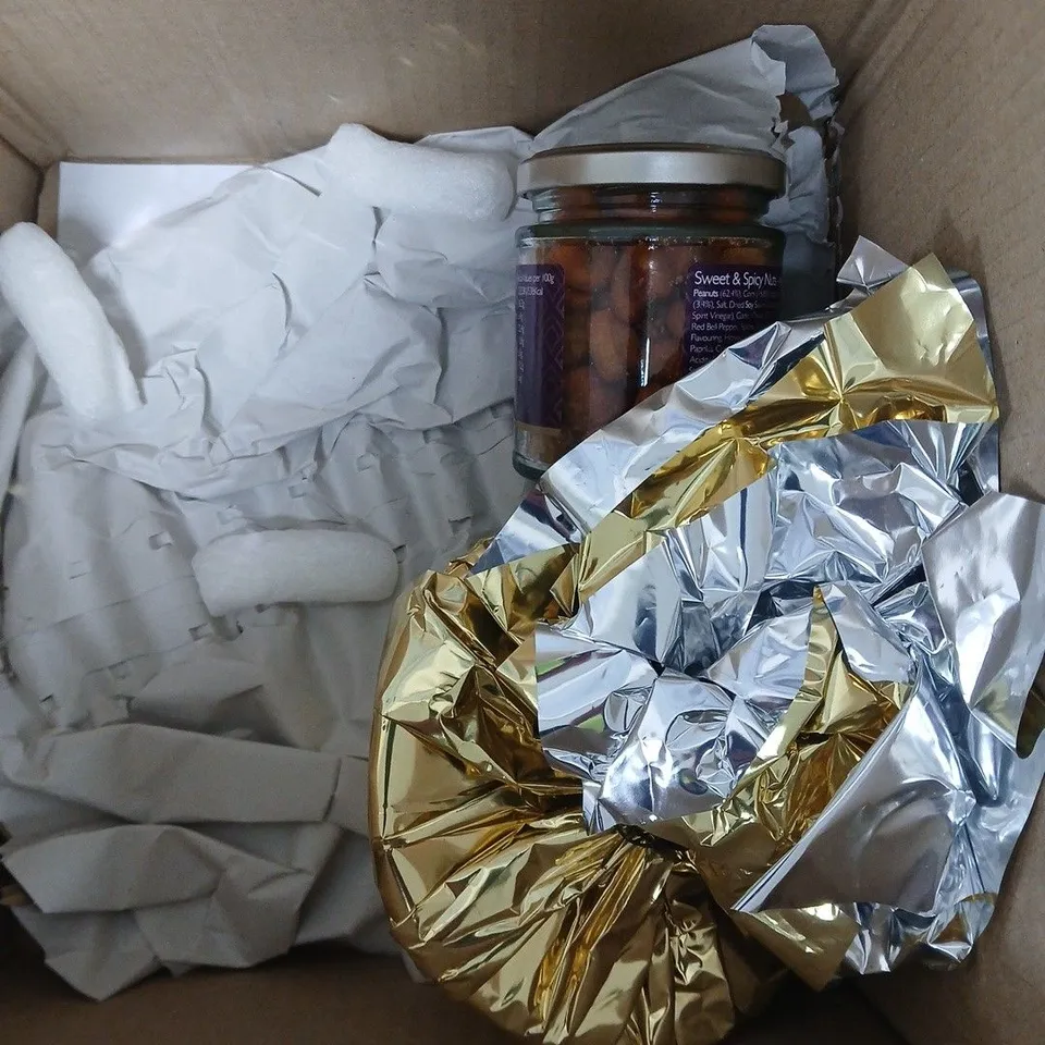 CHRISTMAS DELIGHTS FOOD HAMPER 