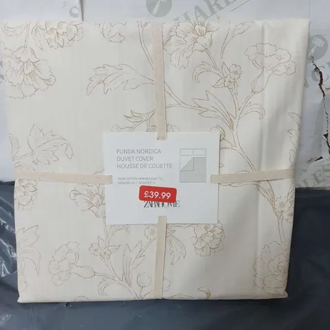ZARA HOME FLORAL DUVET COVER (200x200cm)