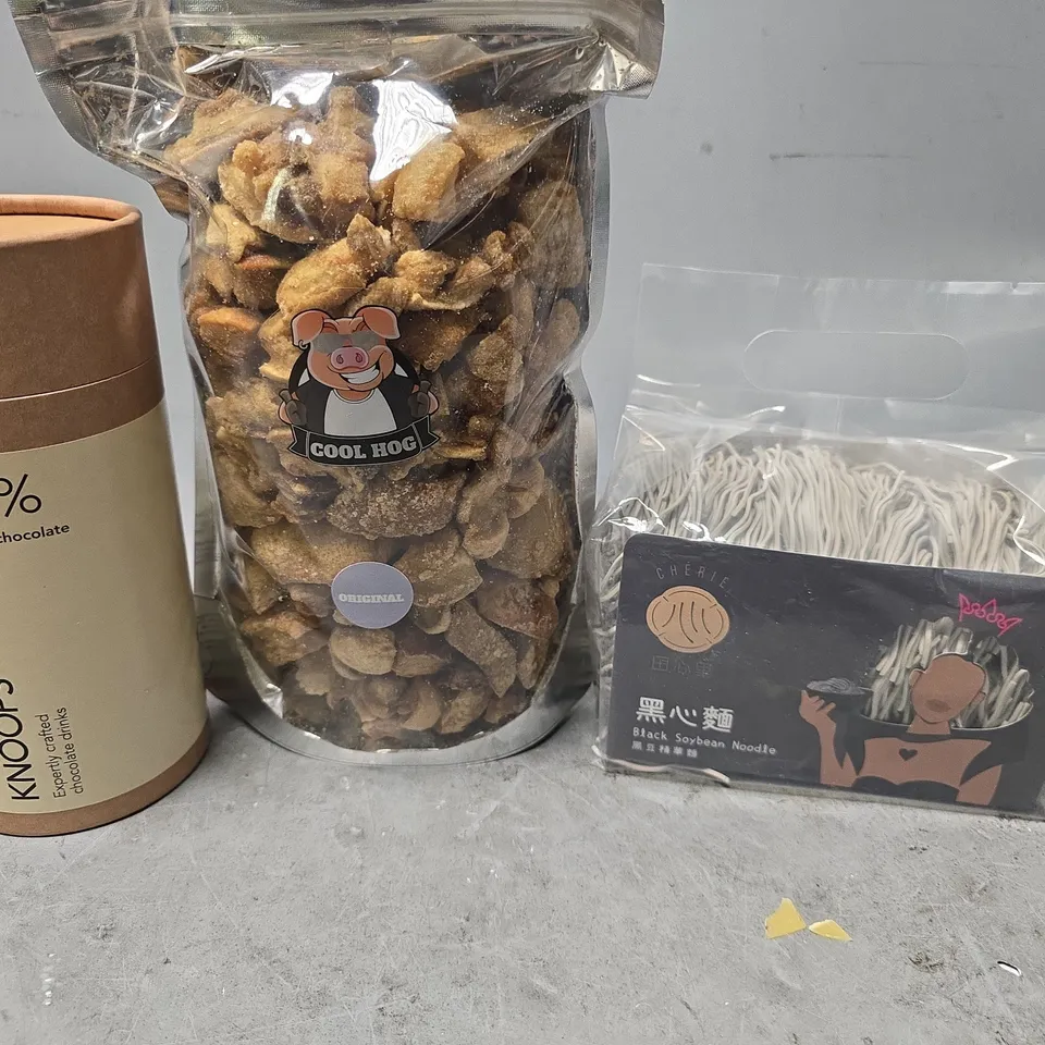 APPROXIMATELY 7 ASSORTED FOOD ITEMS TO INCLUDE - KNOOPS 28% WHITE CHOCOLATE , PORK SCRATCHINGS , BLACK SOYBEAN NOODLE 