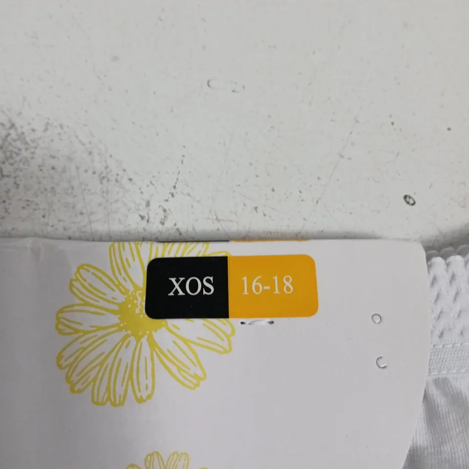 3 PAIRS FULL BRIEFS – WHITE, 100% COTTON; UK SIZE 16-18 (3-PACK)