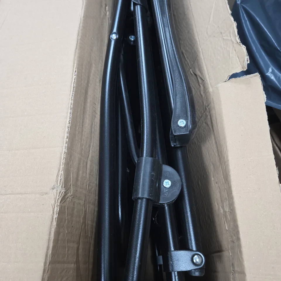 BLACK LOUNGER CHAIR BOXED
