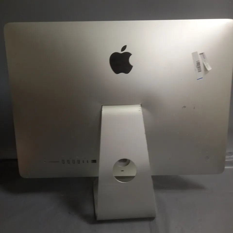 UNBOXED APPLE A1418 COMPUTER