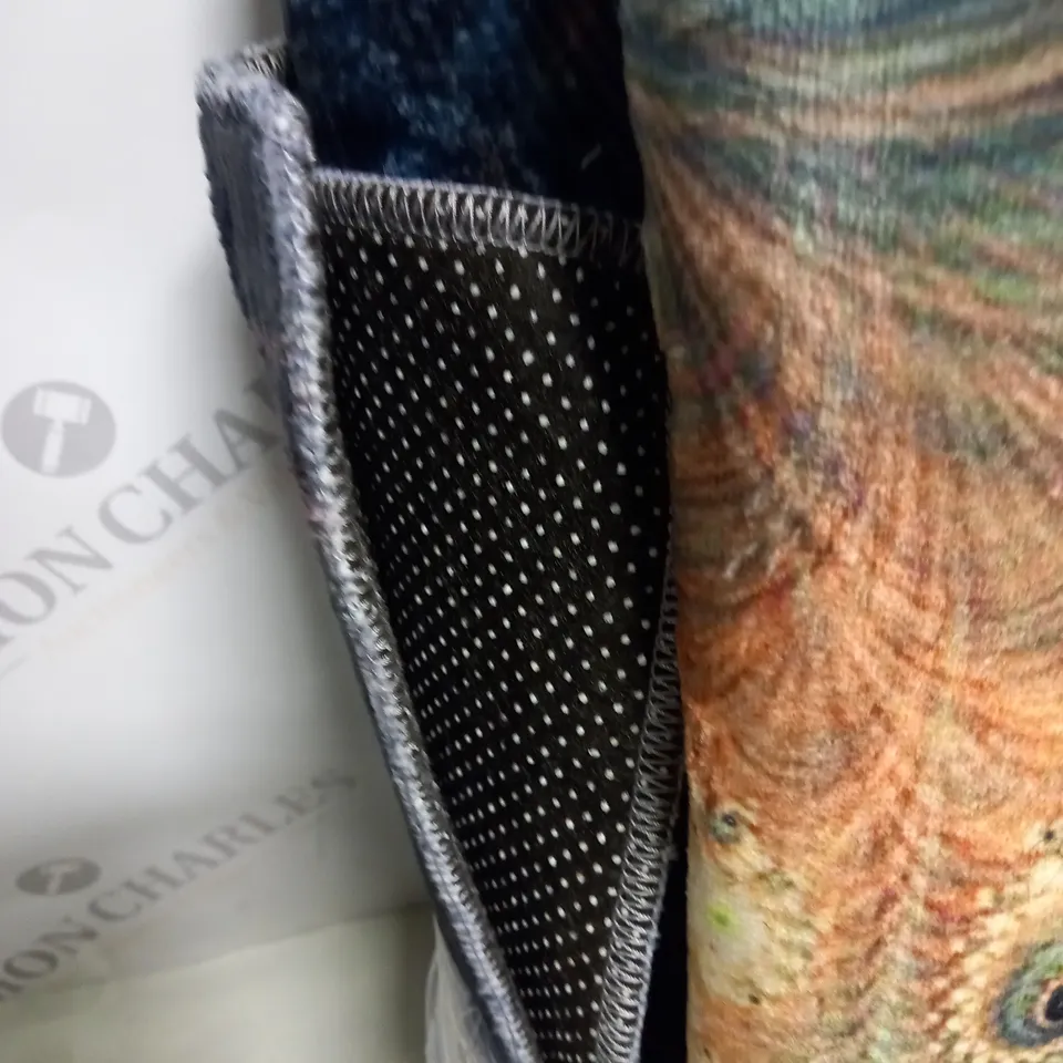 PATTERENED FLOOR MAT - SIZE UNSPECIFED