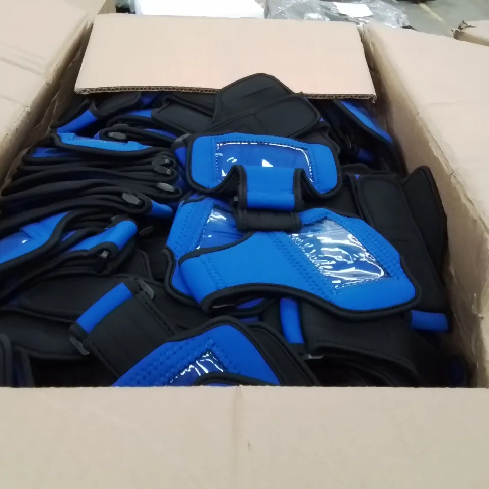 BOXED RUNNING ARMBANDS WITH A POCKET BLUE APPROXIMATELY 200PCS