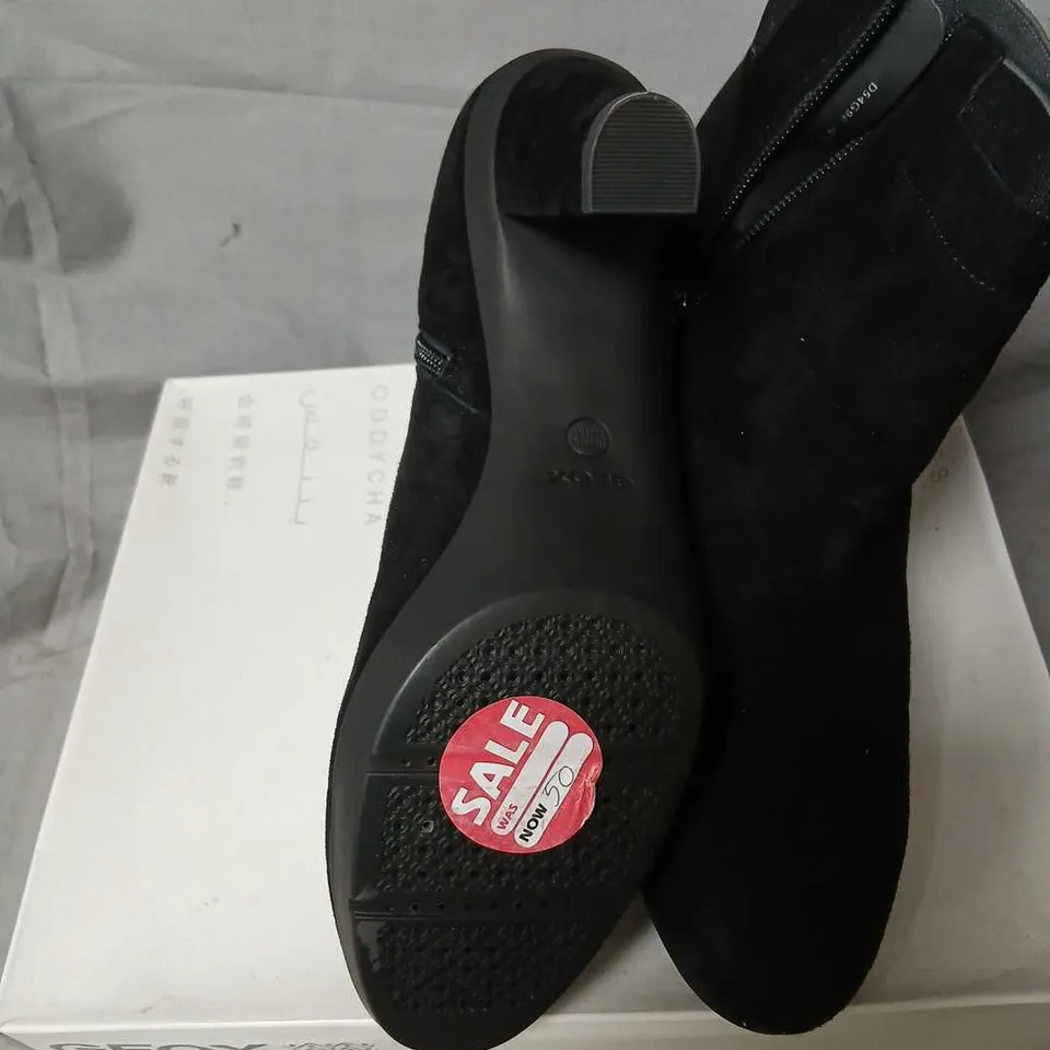 GEOX RESPIRA BLACK SUEDE ANKLE BOOTS – UK 7.5 (EU 41)