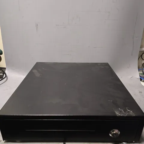 UNBRANDED METAL LOCKABLE TILL