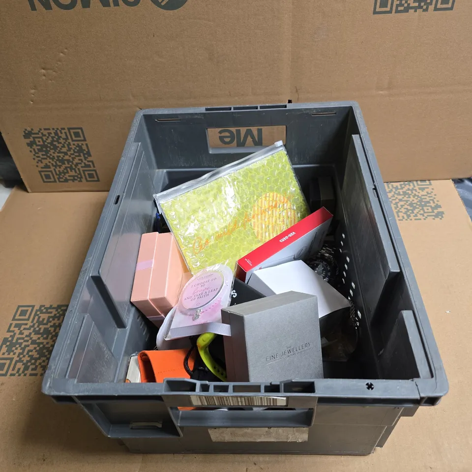 TOTE OF APPROXIMATELY 20 ASSORTED JEWELLERY/WATCH ITEMS TO INCLUDE MERTTURM, LIFE CHARMS ETC