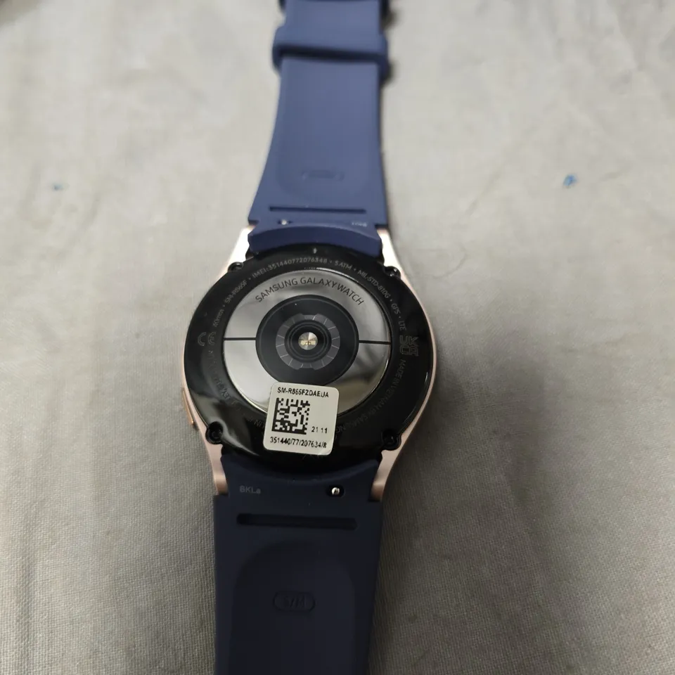 SAMSUNG GALAXY WATCH 4 40MM LTE PINK GOLD WITH BLUE SILICONE STRAP