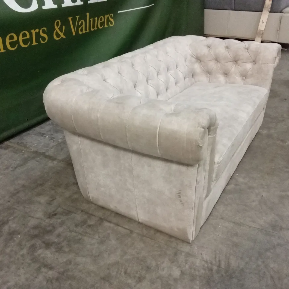 CHESTER CHESTERFIELD LEATHER LOOK 2 SEATER SOFA - PEBBLE RRP £799