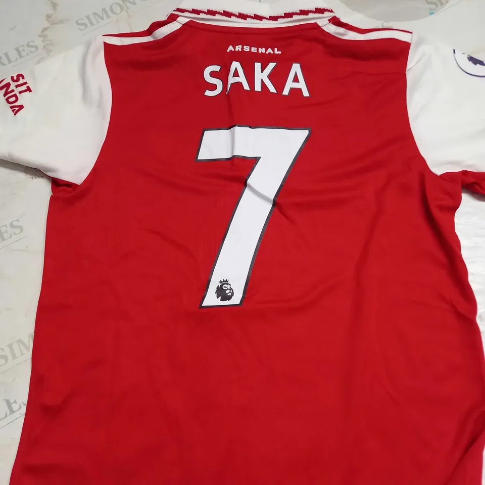 ARSENAL FC HOME KIT WITH SAKA 7 ON THE BACK SIZE 26