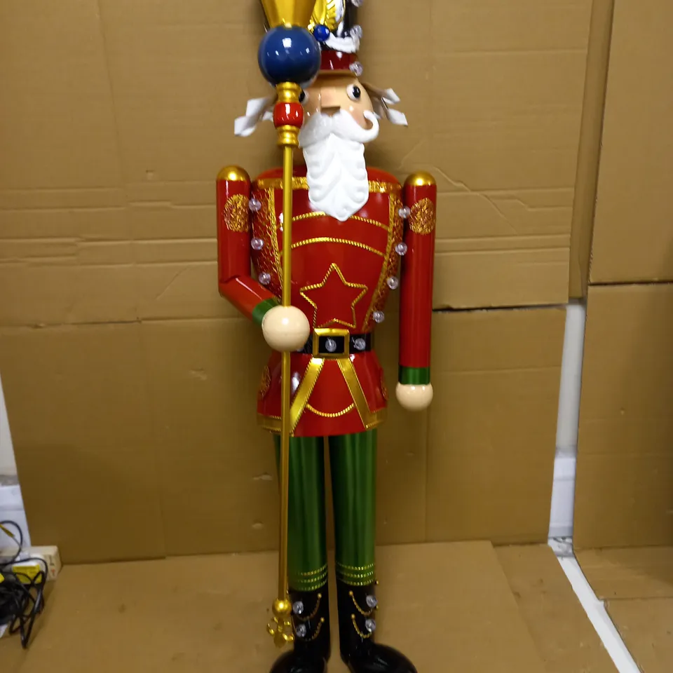 IN-LIT GIANT NUTCRACKER - TRADITIONAL RRP £129.99