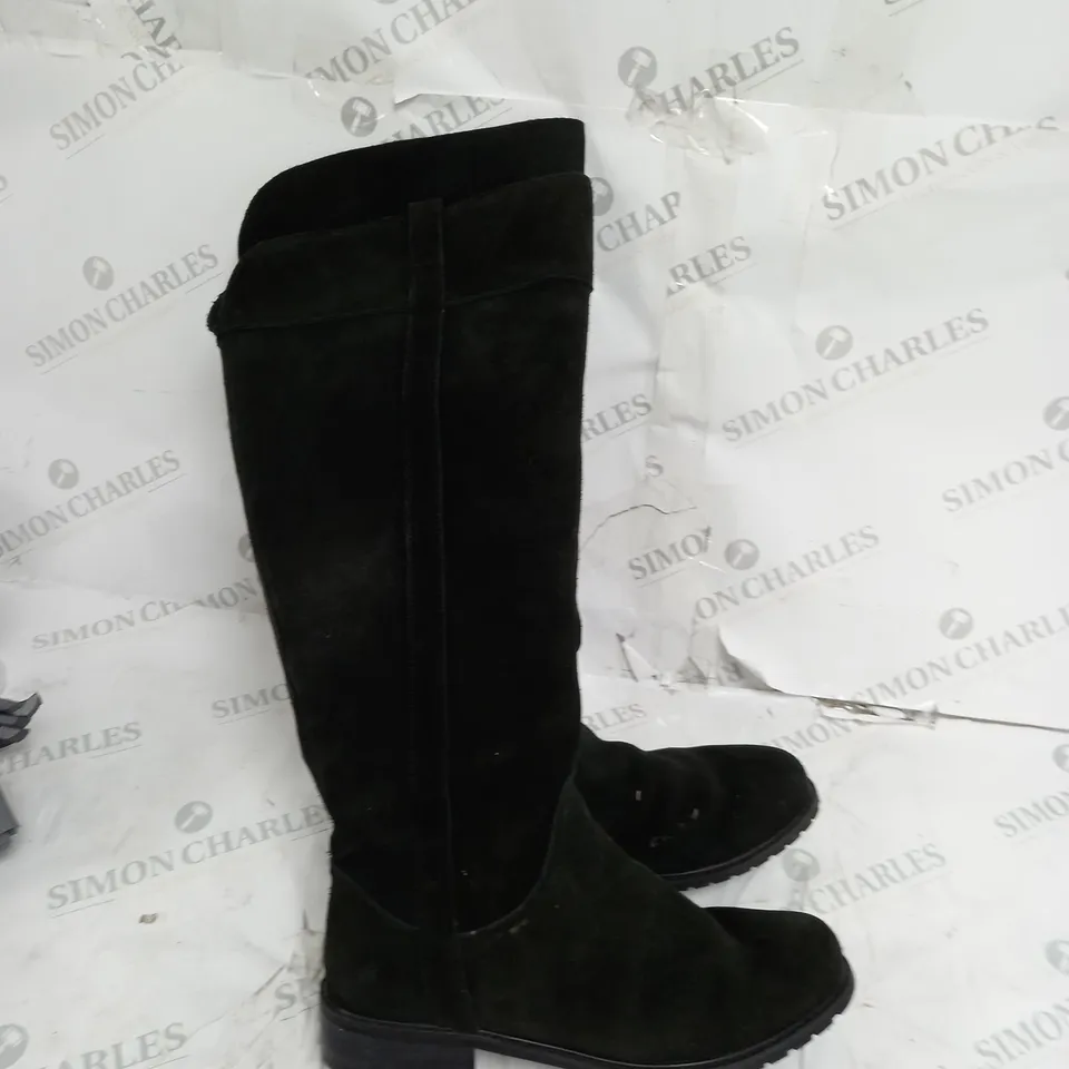 EMU AUSTRALIA HERVEY BLACK BOOTS SIZE 9 