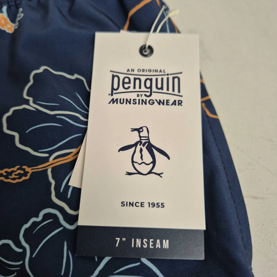 PENGUIN BY MUNSINGWEAR MEN'S SWIM SHORTS – NAVY HIBISCUS PRINT, XXL, 7IN INSEAM