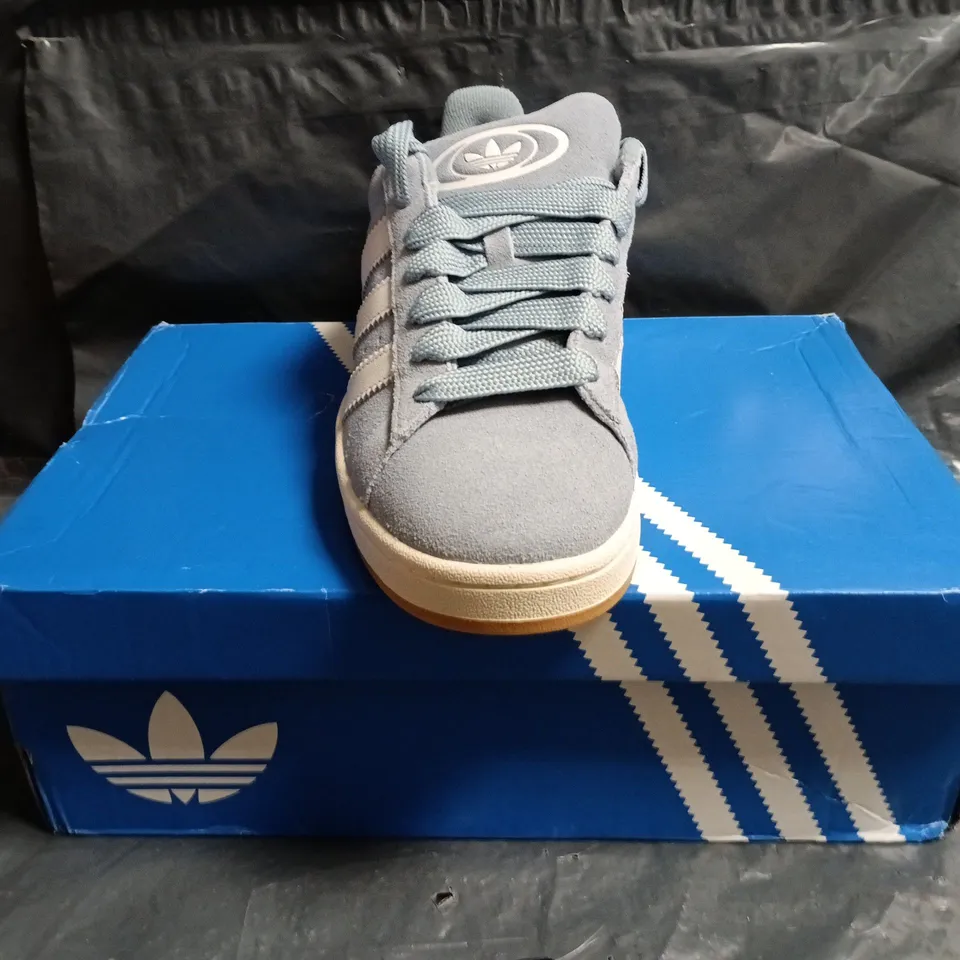 BOXED PAIR OF ADIDAS CAMPUS 00S TRAINERS IN LIGHT BLUE SIZE UK 9