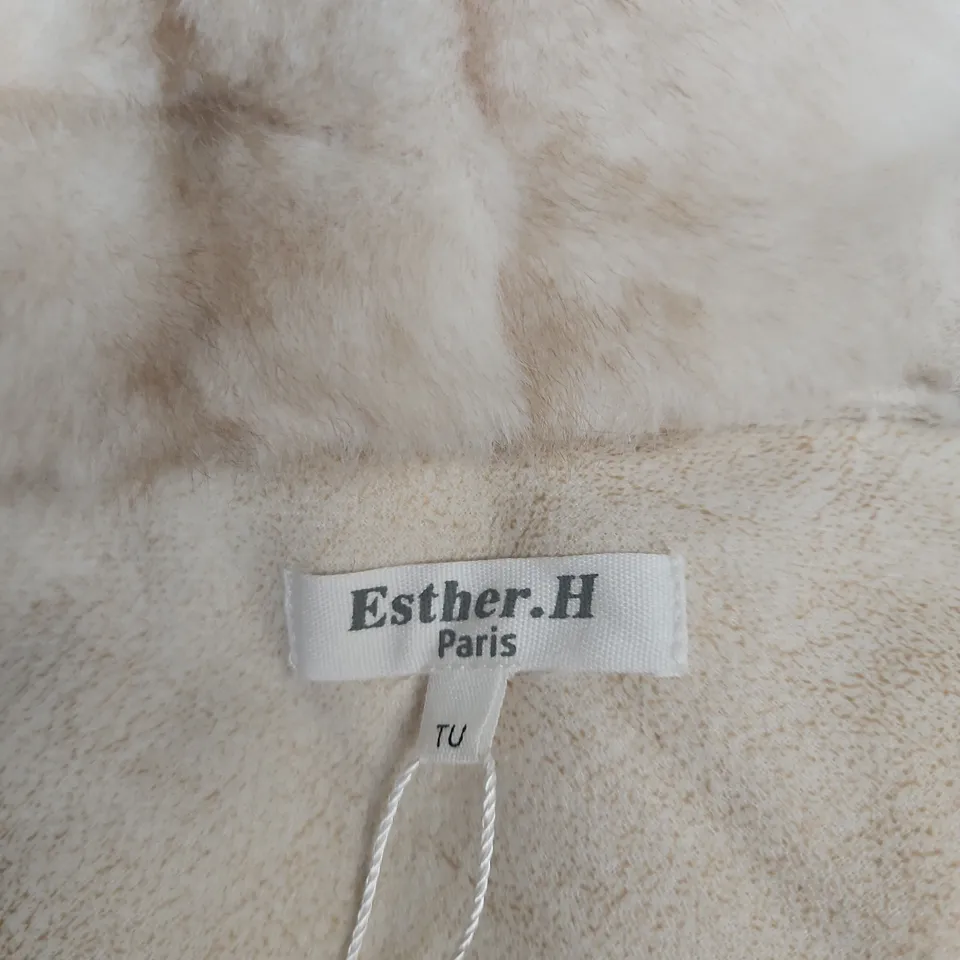 ESTHER.H PARIS CREAM FAUX-FUR COAT – ONE SIZE (TU)