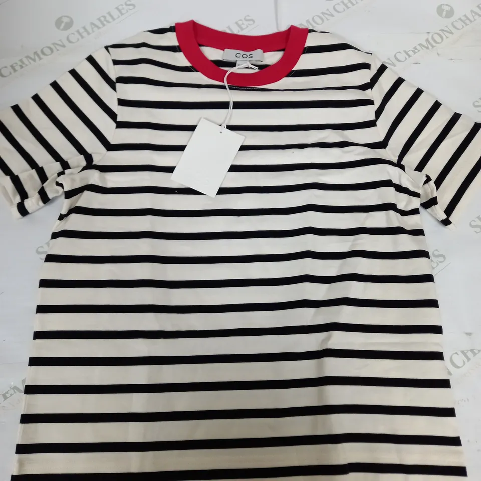 COS CIRCLE NECK STRIPED T-SHIRT IN WHITE/BLACK - EU SMALL