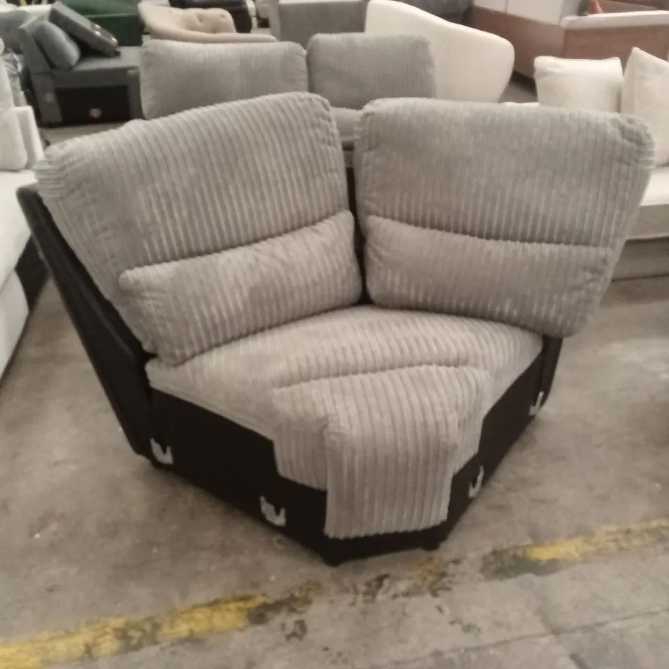 5 x ASSORTED DESIGNER SOFA PARTS