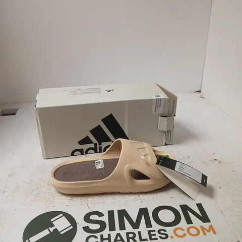 BOXED ADIDAS ADICANE SLIDE SANDALS – SAND, UK 9 (US 9)