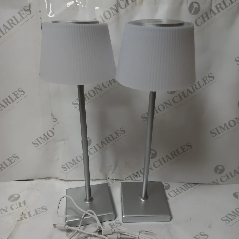 SE TO 2 TABLE LAMPS WITH TOUCH ACTIVATION SILVER