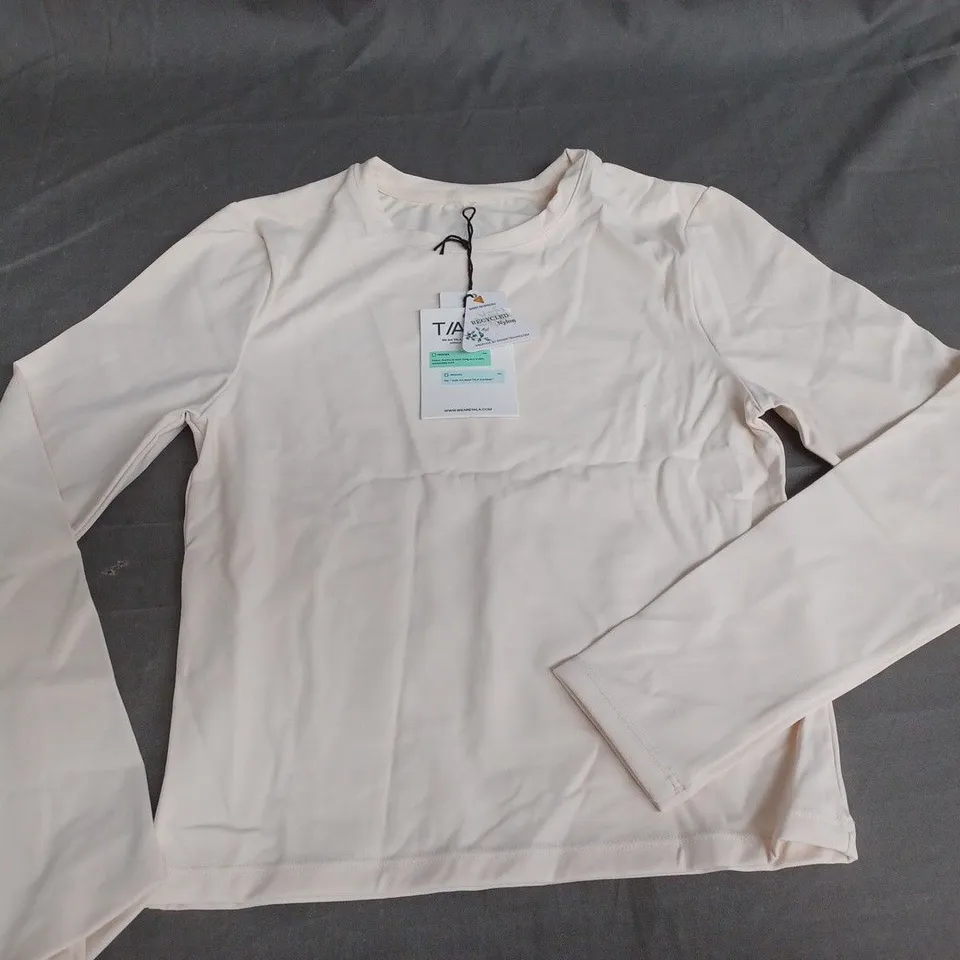 TALA DAYFLEX LONG SLEEVE TEE IN MILK - MED
