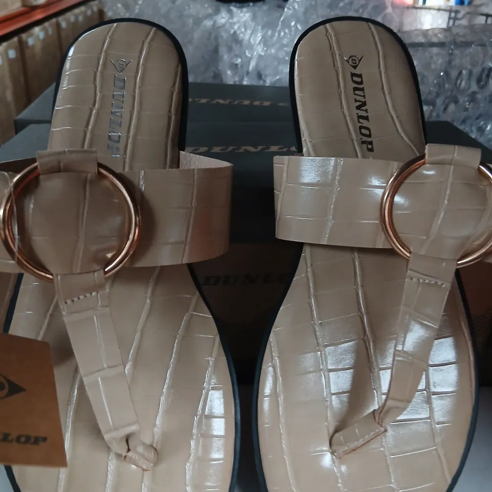 DUNLOP KENDALL DLP116 CREAM SANDALS – UK 6