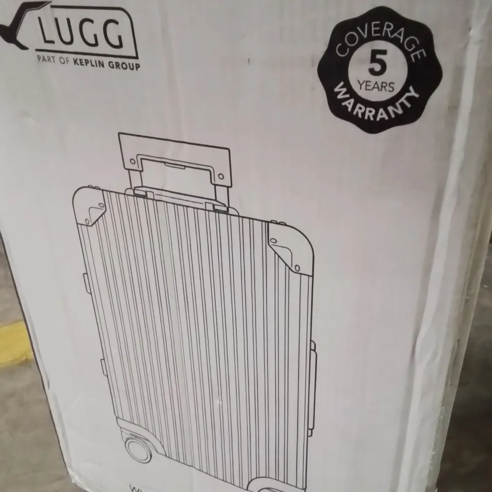 BOXED LUGG TRAVEL SUITCASE