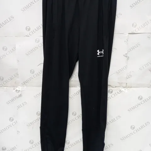 UNDER ARMOUR TRACKSUIT JOGGERS IN BLACK - MEDIUM