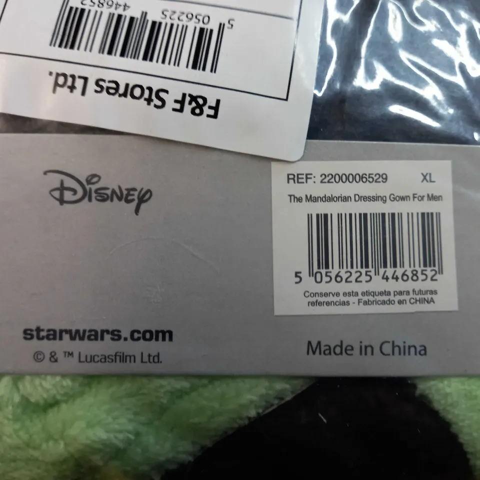 PACKAGED DISNEY MANDELORIAN MENS DRESSING GOWN - XL