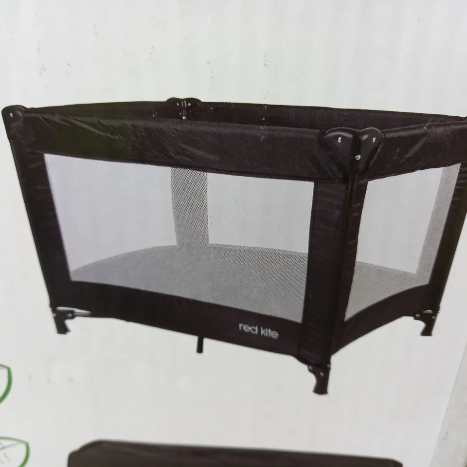 BOXED AS NEW REDKITE SLEEP TIGHT PADDED TRAVEL COT - BLACK