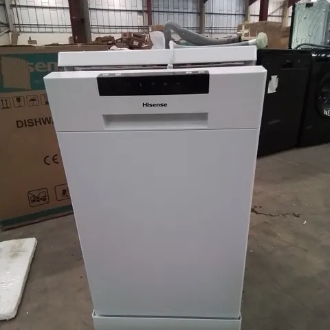 HISENSE UNDER COUNTER COMPACT SLIMLINE DISHWASHER IN WHITE