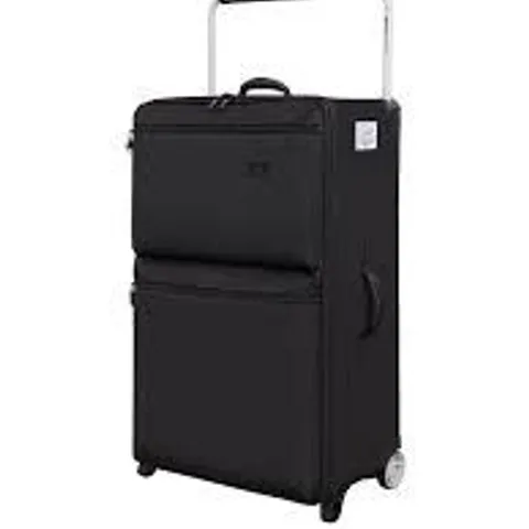 IT LUGGAGE BLACK SUITCASE