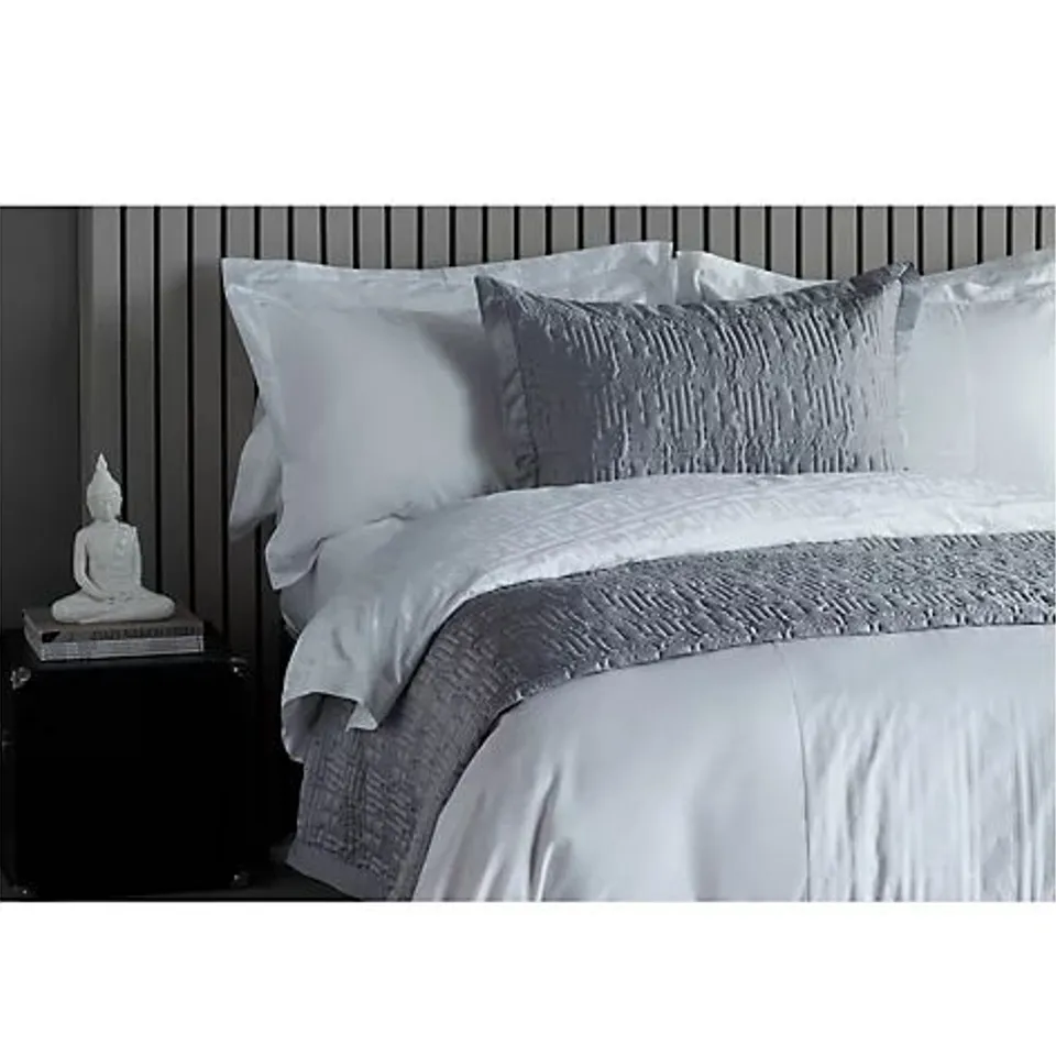 K BY KELLY HOPPEN GEO SATIN BEDSPREAD AND SHAMS- WHITE KING SIZE