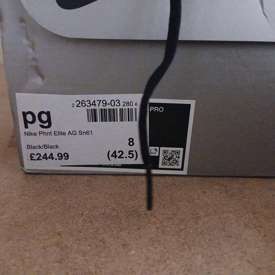 NIKE PHANTOM ELITE AG FOOTBALL BOOTS – BLACK/BLUE, UK 8 (EU 42.5) 