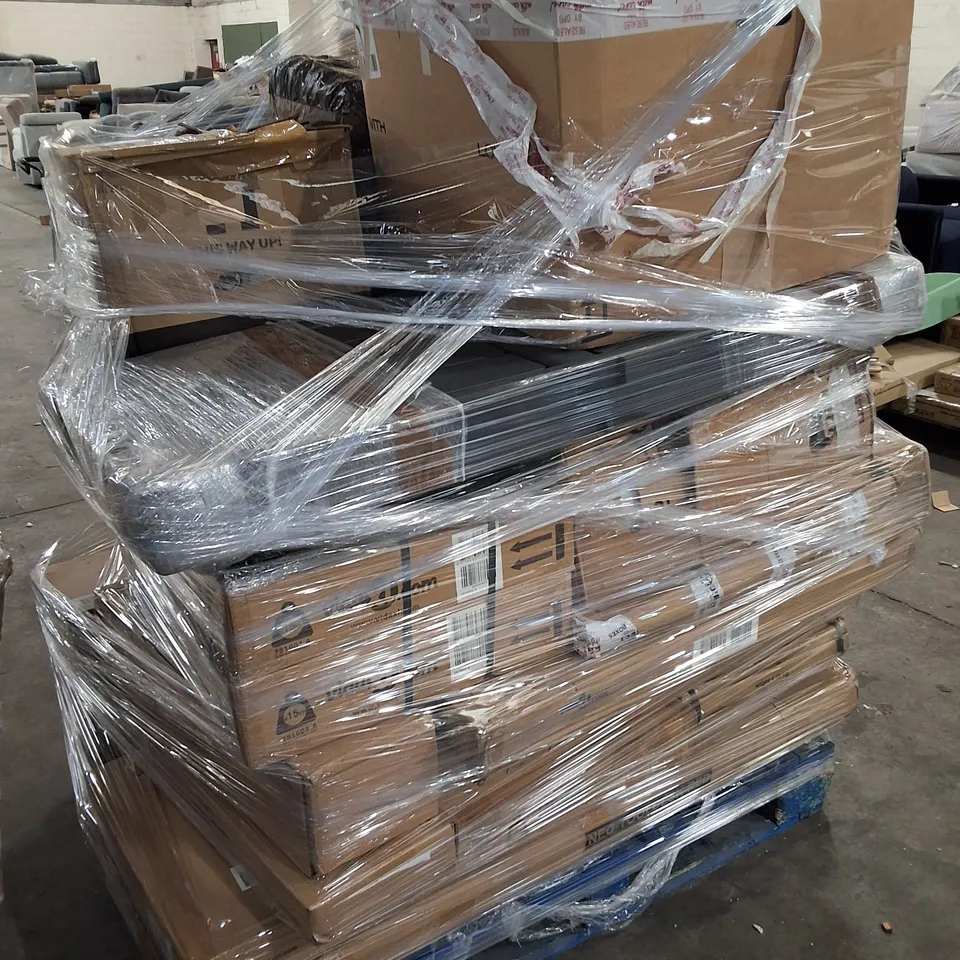 PALLET CONTAINING ASSORTED FLATPACK FURNITURE PARTS