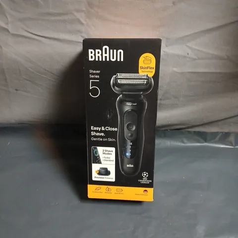 BRAUN SHAVER SERIES 5 ELECTRIC RAZOR – BOXED