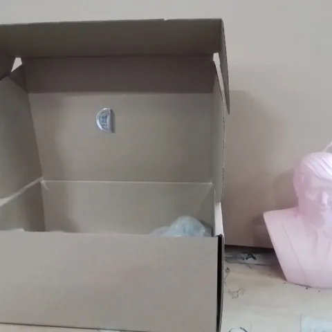 BOXED DONALD TRUMP CANDLE