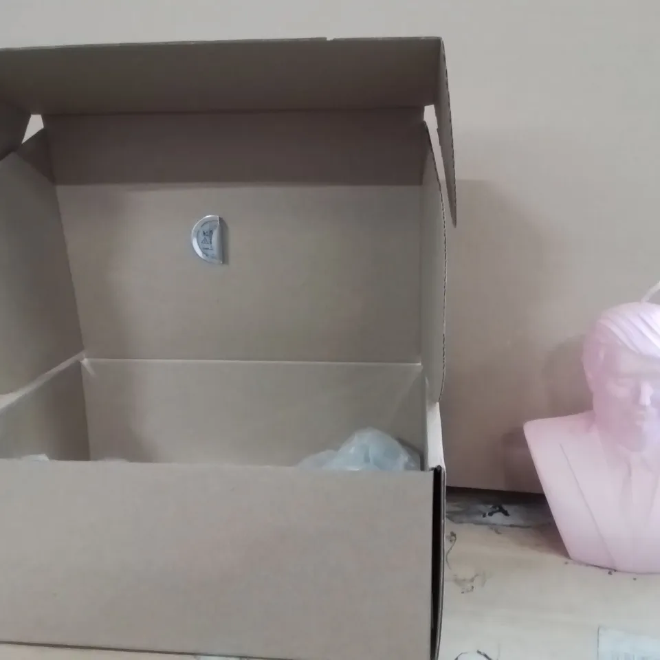 BOXED DONALD TRUMP CANDLE