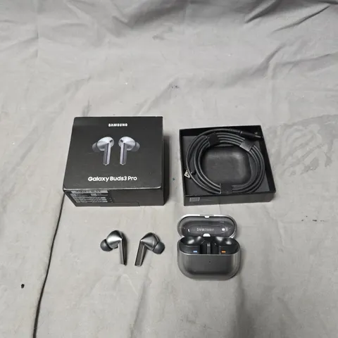 SAMSUNG GALAXY BUDS3 PRO WIRELESS EARBUDS WITH CHARGING CASE & USB-C CABLE (BOXED)